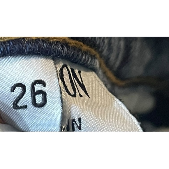 Hudson size 26 straight leg jeans made in California USA - Picture 9 of 11